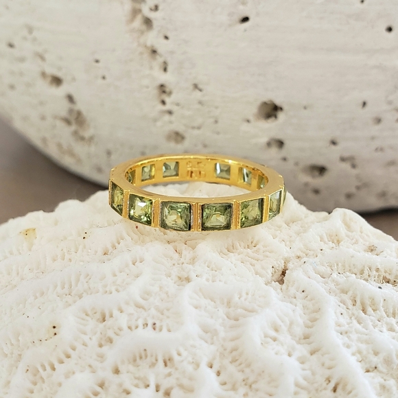 🌿 Shaanti Jewels 18 Karat Gold Plated Silver Peridot Eternity Ring Women's 8 🌿 - Picture 1 of 5